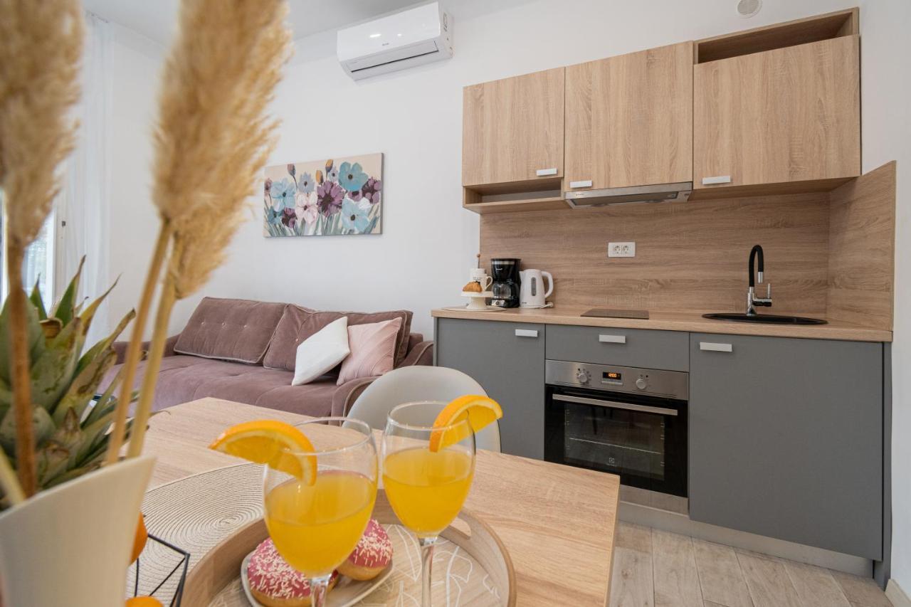 Apartments Palace Kolovare Задар Екстериор снимка