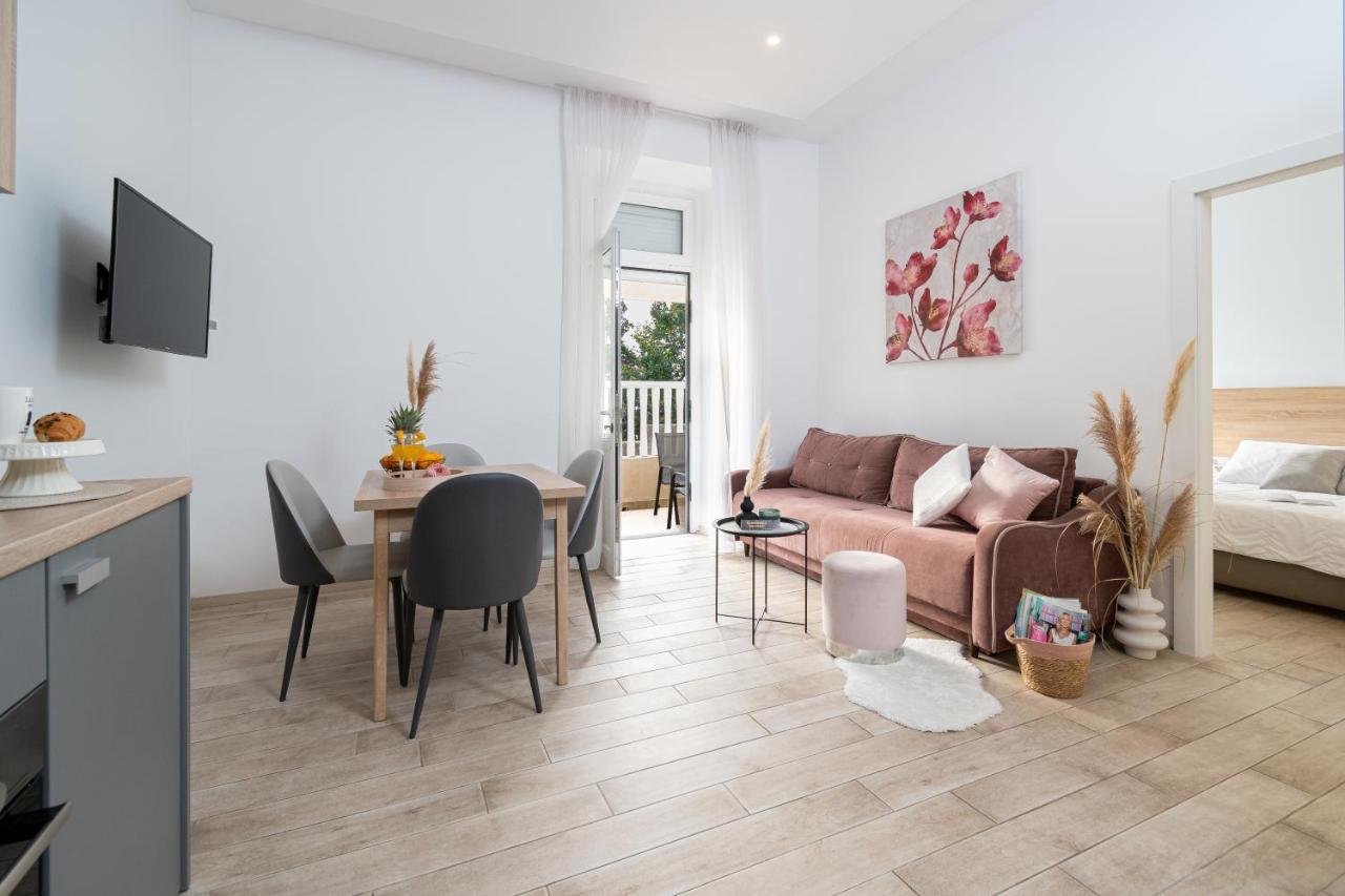 Apartments Palace Kolovare Задар Екстериор снимка