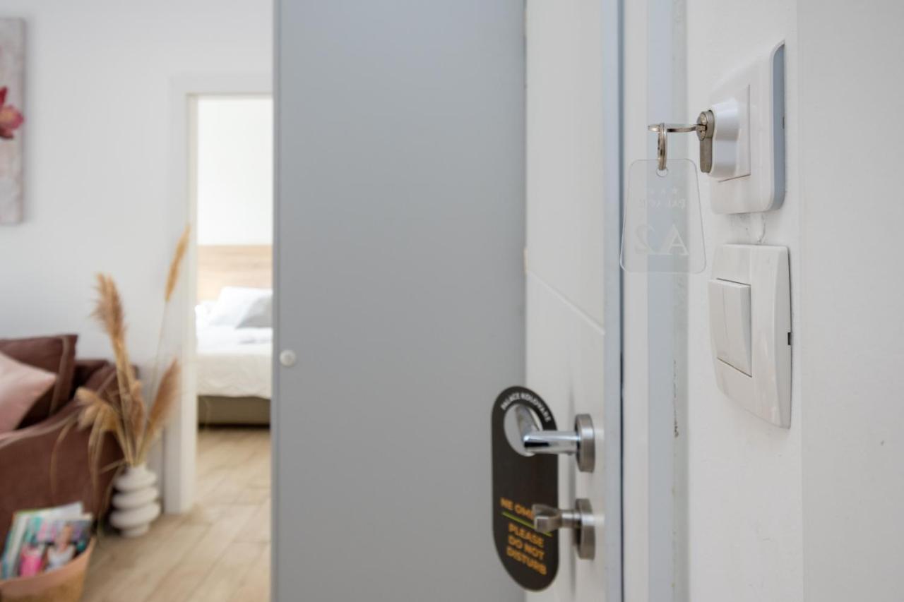 Apartments Palace Kolovare Задар Екстериор снимка