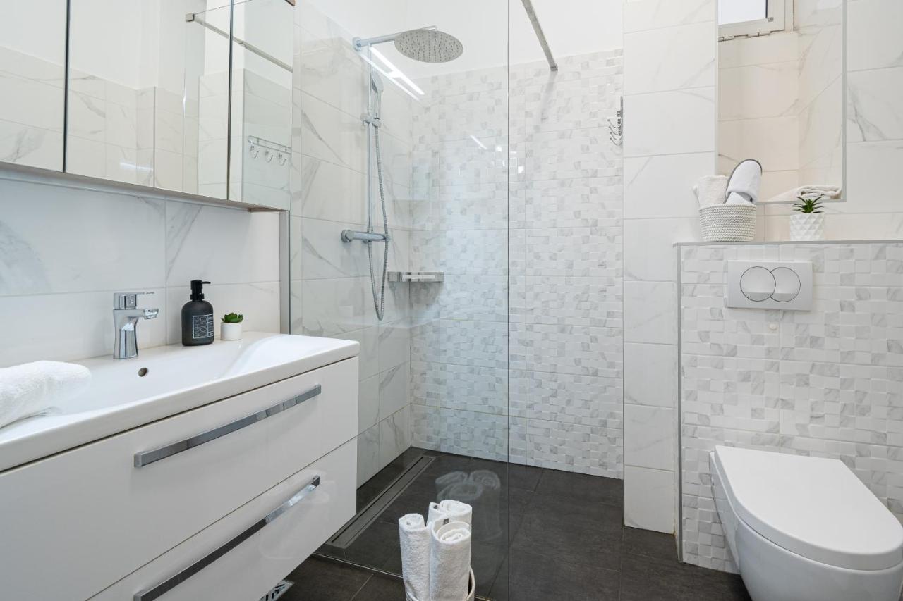 Apartments Palace Kolovare Задар Екстериор снимка