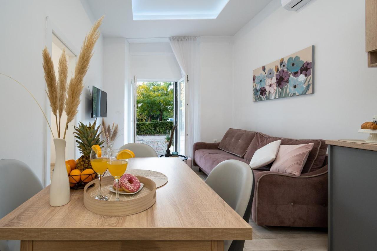 Apartments Palace Kolovare Задар Екстериор снимка