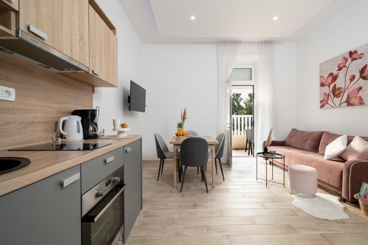 Apartments Palace Kolovare Задар Екстериор снимка