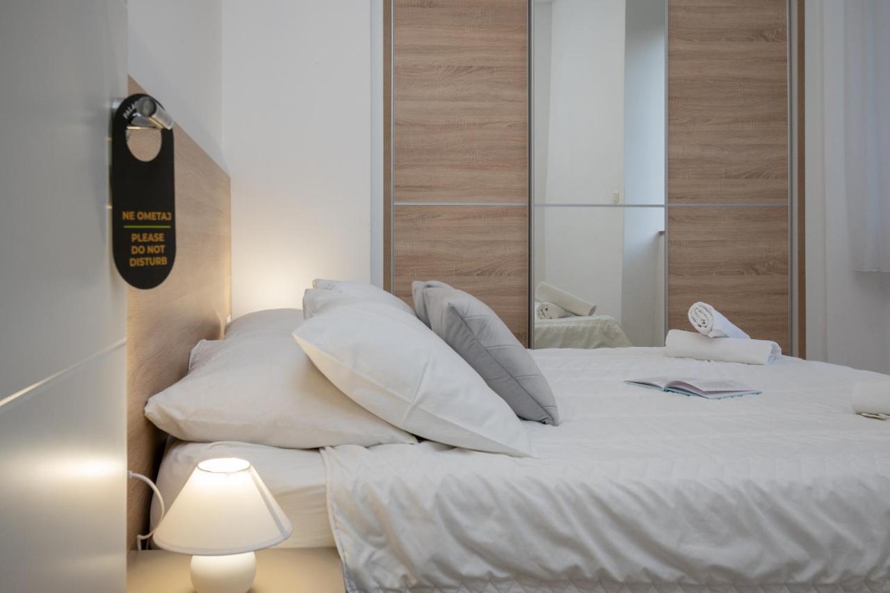 Apartments Palace Kolovare Задар Екстериор снимка